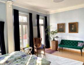 ruhige Wohnung in zentral gelegener Gründerzeitvilla